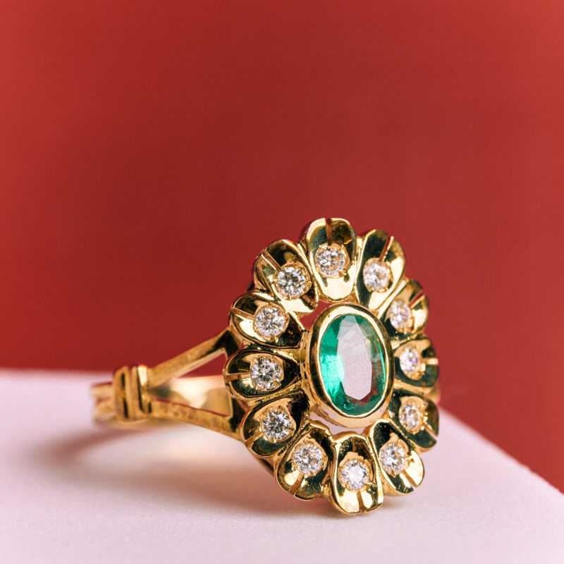 Anello "Vintage Blossom" In Oro Giallo Con Smeraldo E Diamanti