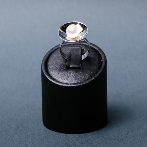 ANELLO IN ORO BIANCO CON PERLA